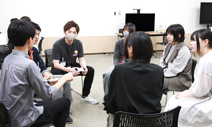 座談会